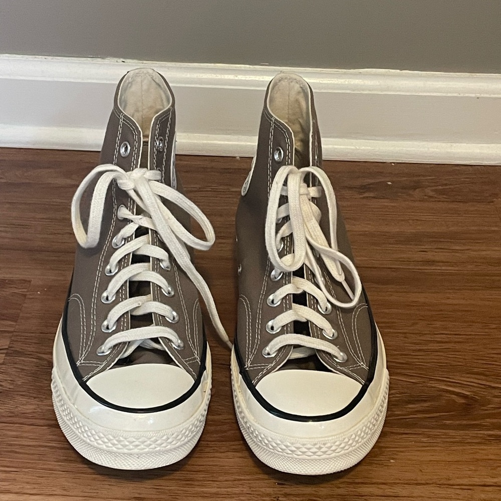 Converse Light Brown High-Tops with White Accents-Unisex Men’s 9 Women’s 11